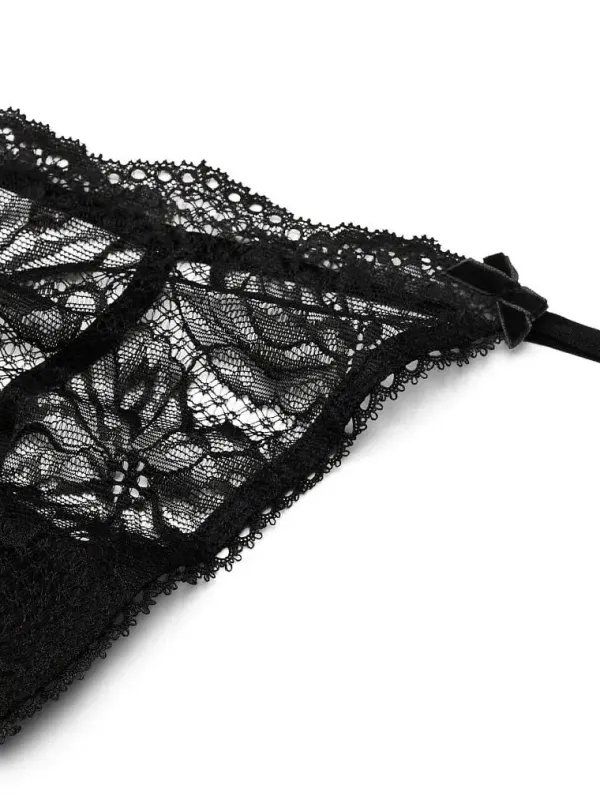Мереживні трусики тонг V-string Victoria's Secret